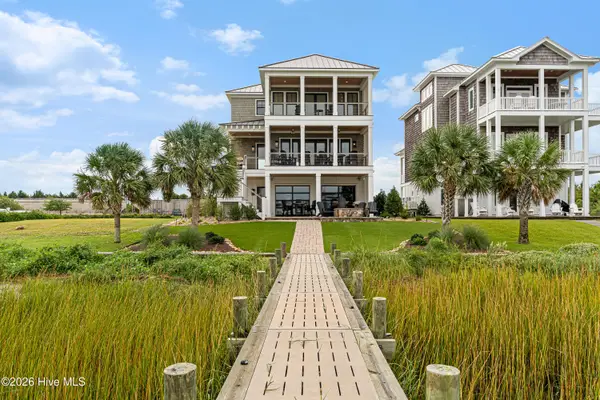 216 Radio Island Road, Morehead City, NC 28557