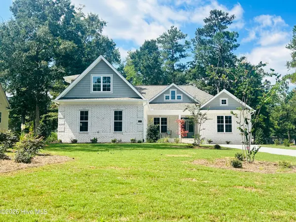 212 E Winding Way, Wallace, NC 28466