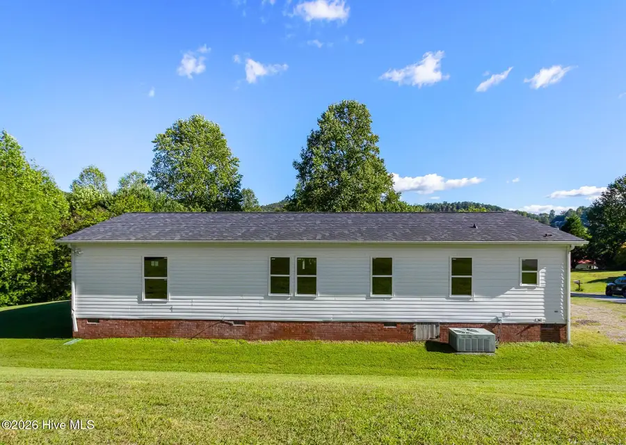 258 Bobcat Lane, Warne, NC 28909 - #2