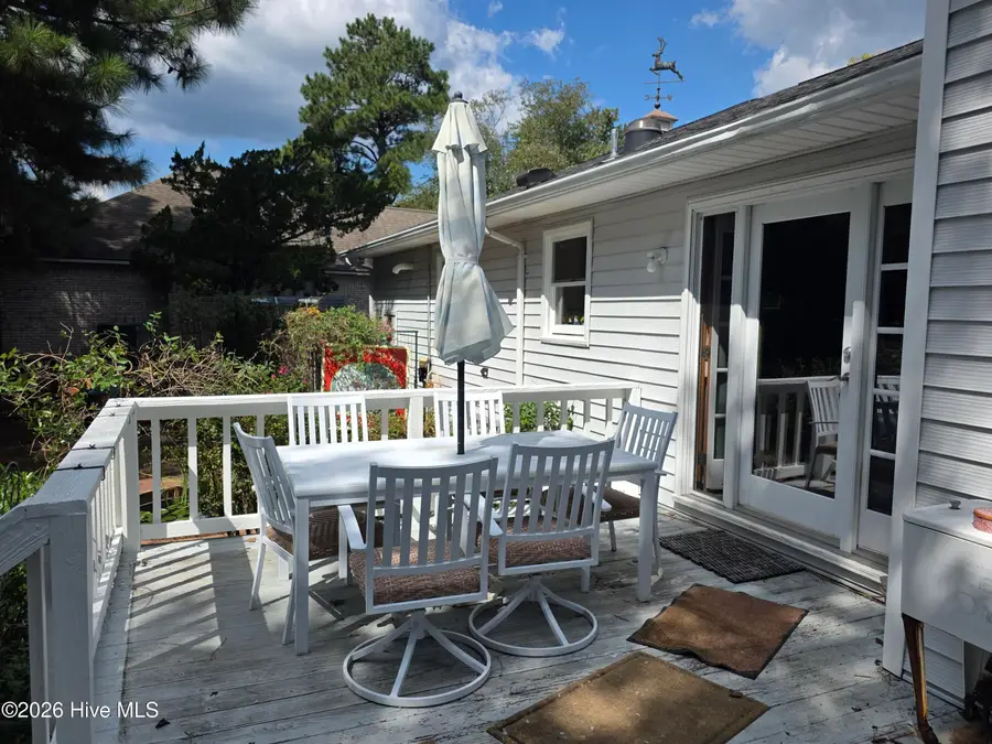 715 Plantation Drive, New Bern, NC 28562 - #3
