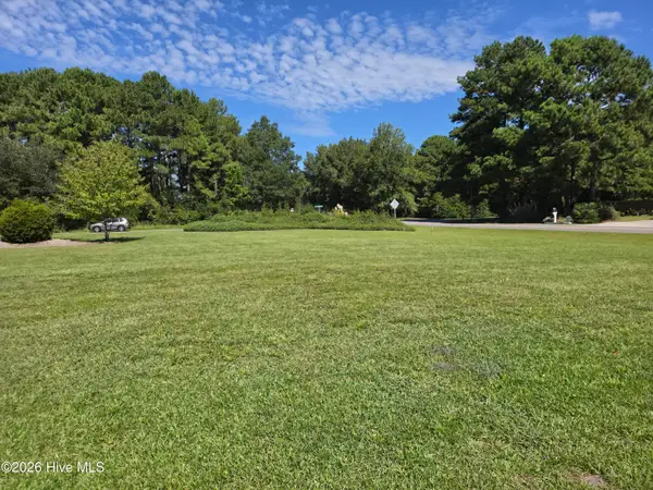 1 Long Leaf Drive, Hampstead, NC 28443