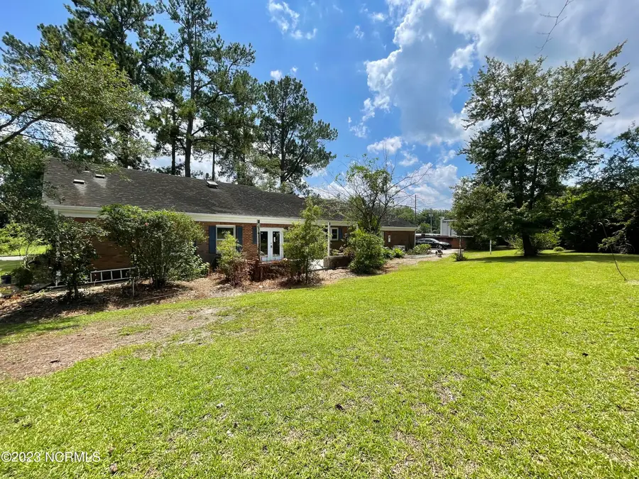 266 W Frink Street, Whiteville, NC 28472 - #2