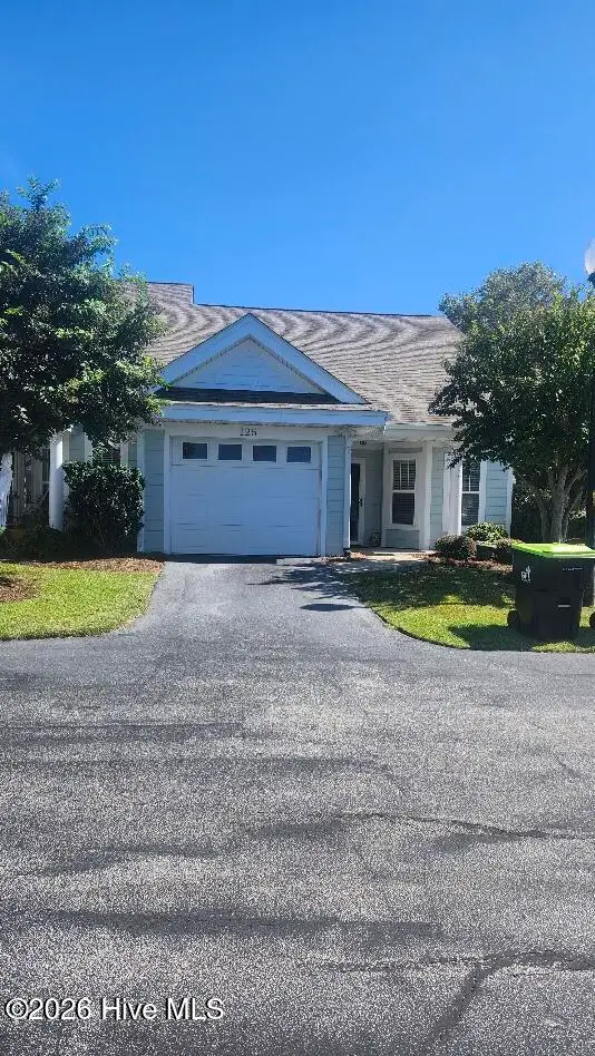 125 Willow Pond Drive, Morehead City, NC 28557