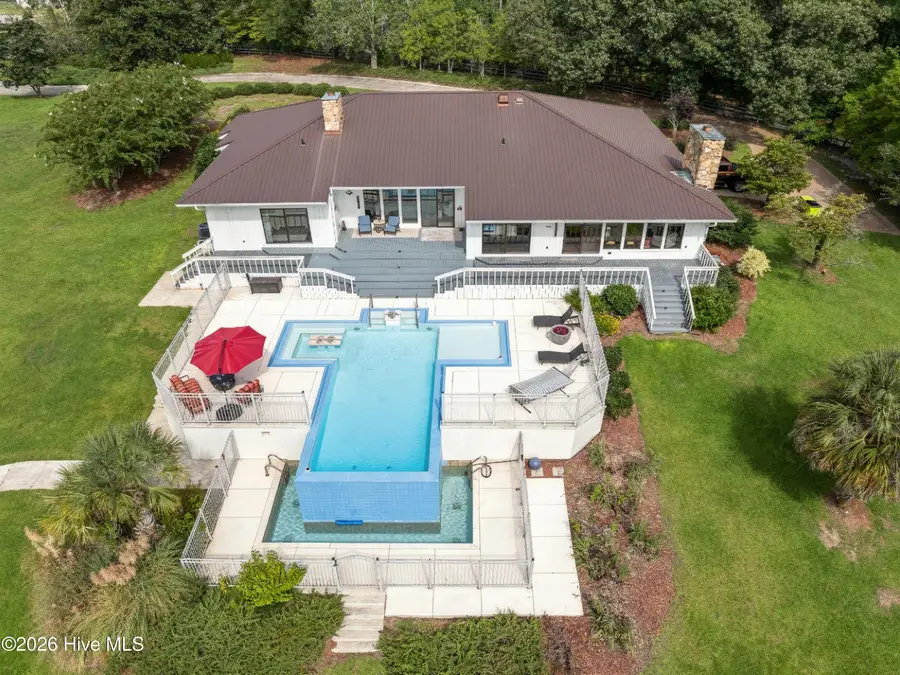 101 Elizabeth Road, Elizabethtown, NC 28337 - #3