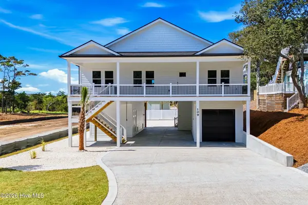 109 SE 37th Street, Oak Island, NC 28465