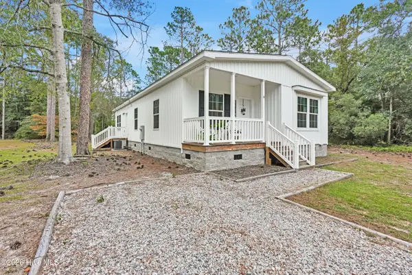 14 Redwood Road, Southport, NC 28461