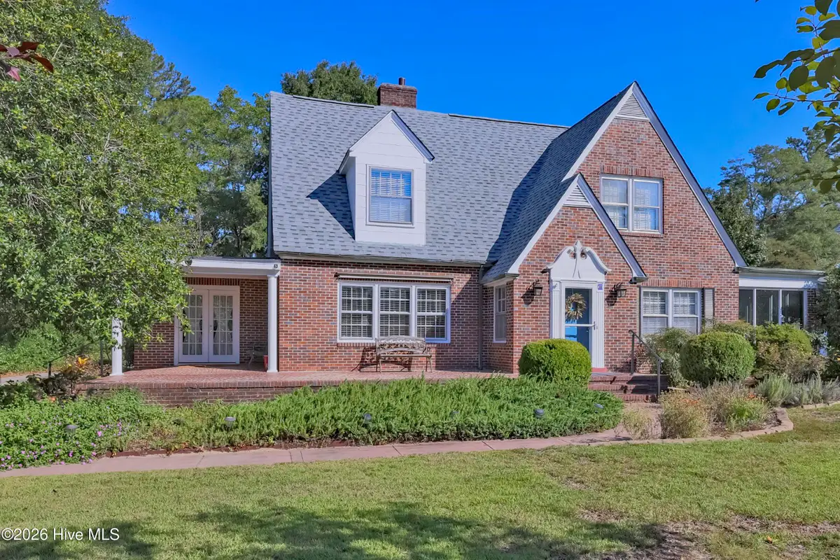 413 E Main Street, Wallace, NC 28466 - #1