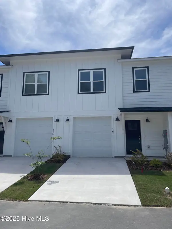 247 Townhome Lane, Southern Pines, NC 28387
