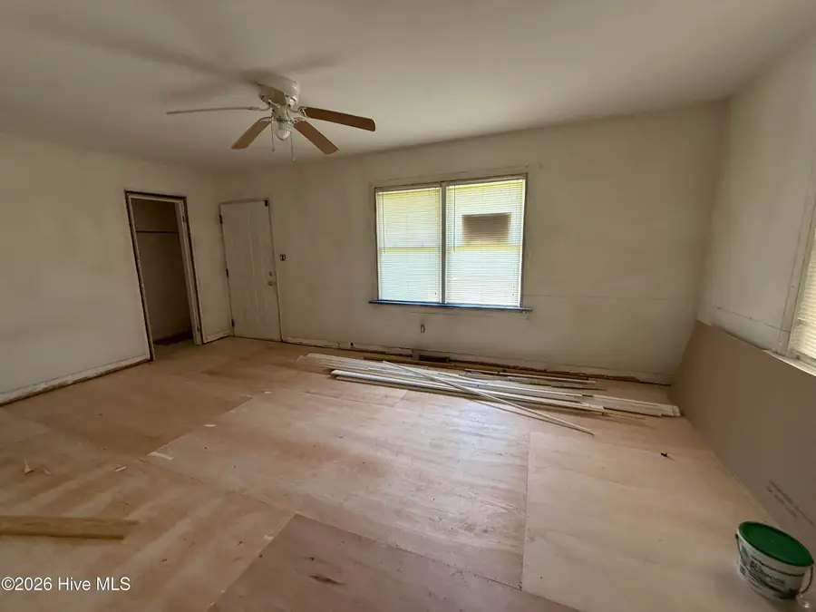 209 Peaks Street, Williamston, NC 27892 - #3