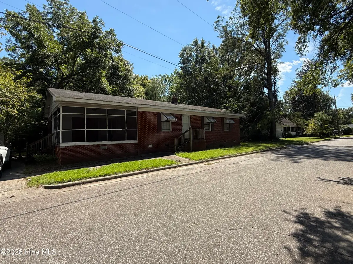 105 New Street, Williamston, NC 27892 - #1