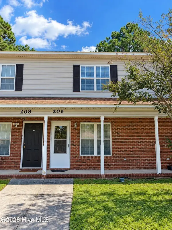 206 Palace Circle, Jacksonville, NC 28546