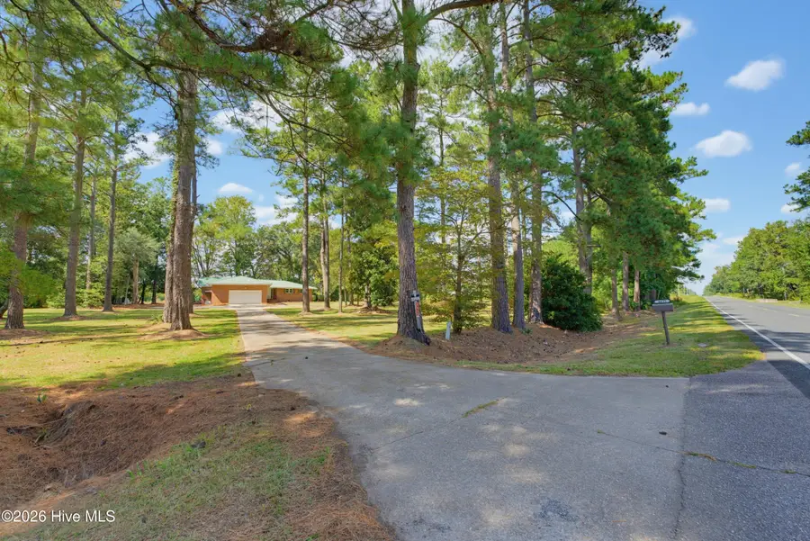 4635 Hallsboro Road N, Clarkton, NC 28433 - #3