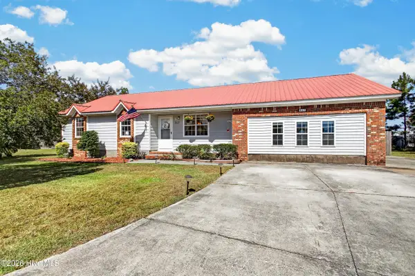 317 Cinnamon Drive, Hubert, NC 28539