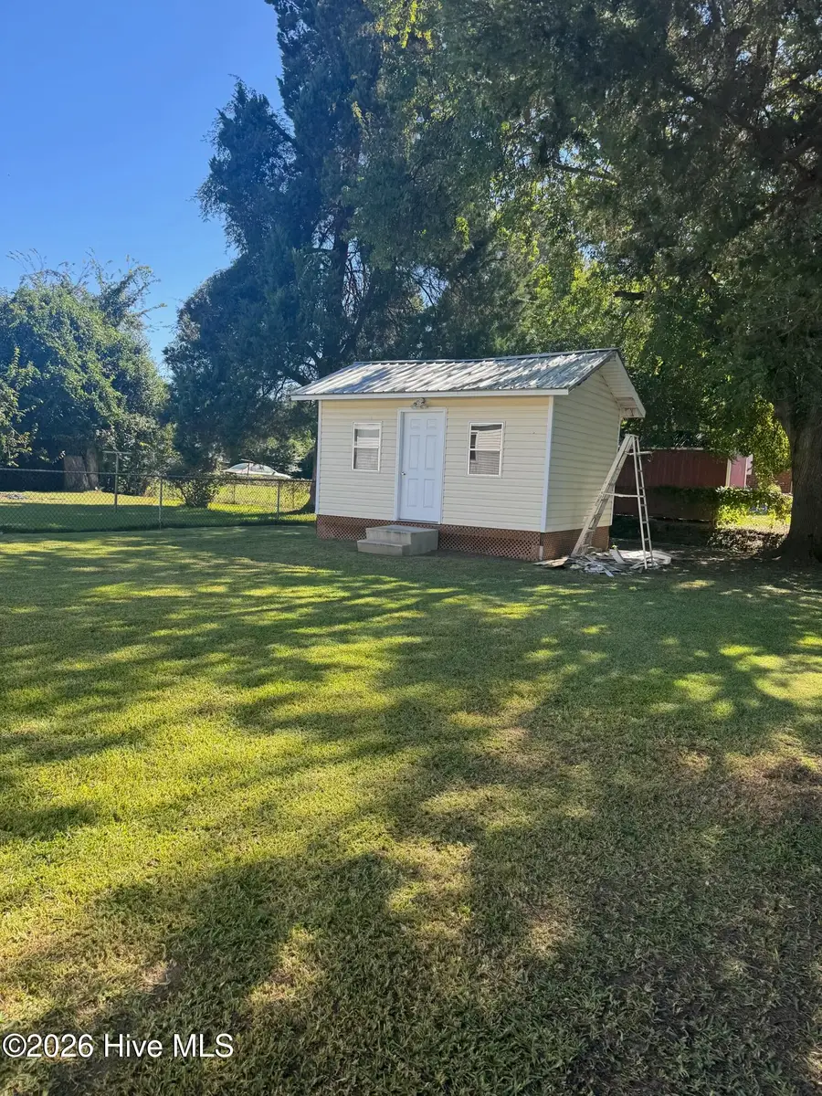 614 W 10th Street, Washington, NC 27889 - #2