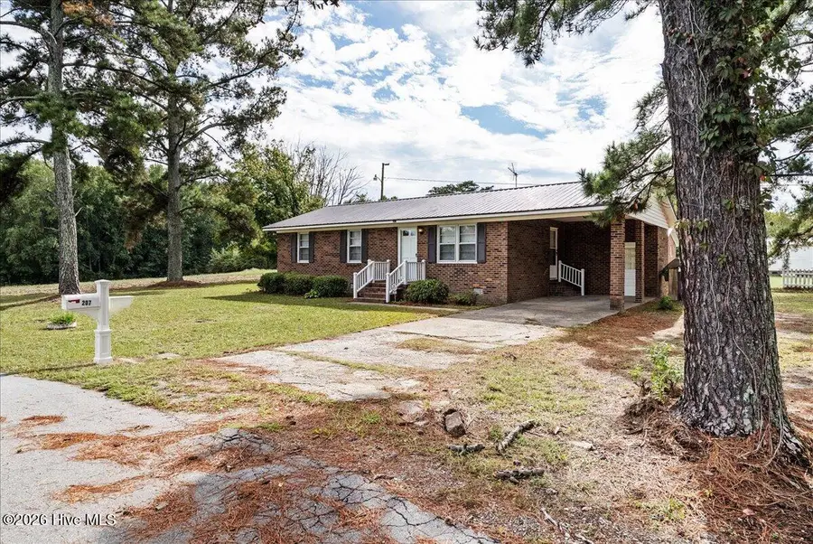 207 Thomas Street, Conway, NC 27820 - #3