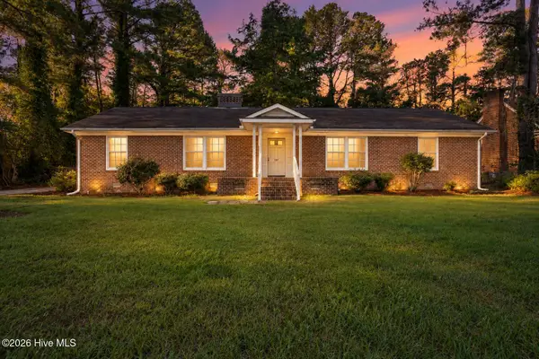 1707 Roxbury Drive N, Wilson, NC 27893