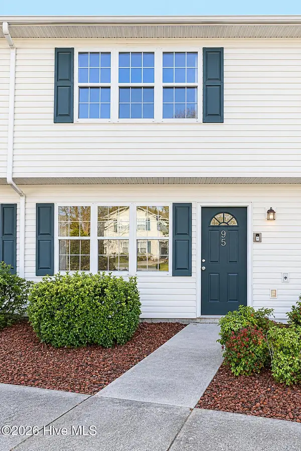 95 Century Court, Swansboro, NC 28584