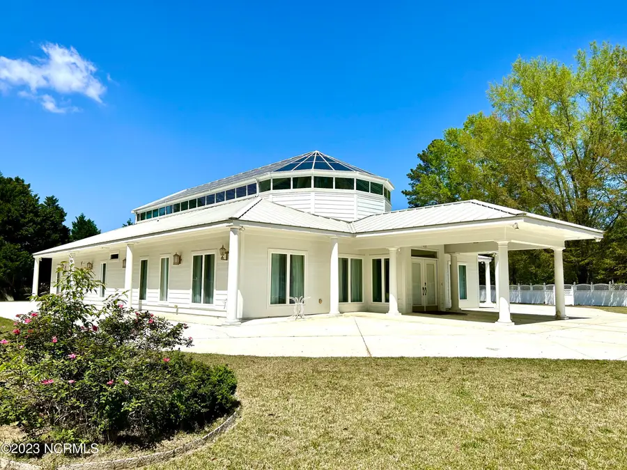 921 Gilchrist Street, Laurinburg, NC 28352 - #2