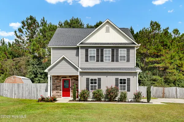 313 Mango Place N, Hubert, NC 28539