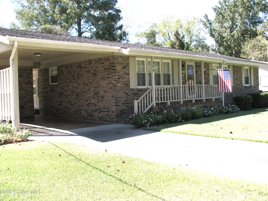 404 Roanoke Avenue, Plymouth, NC 27962 - #2