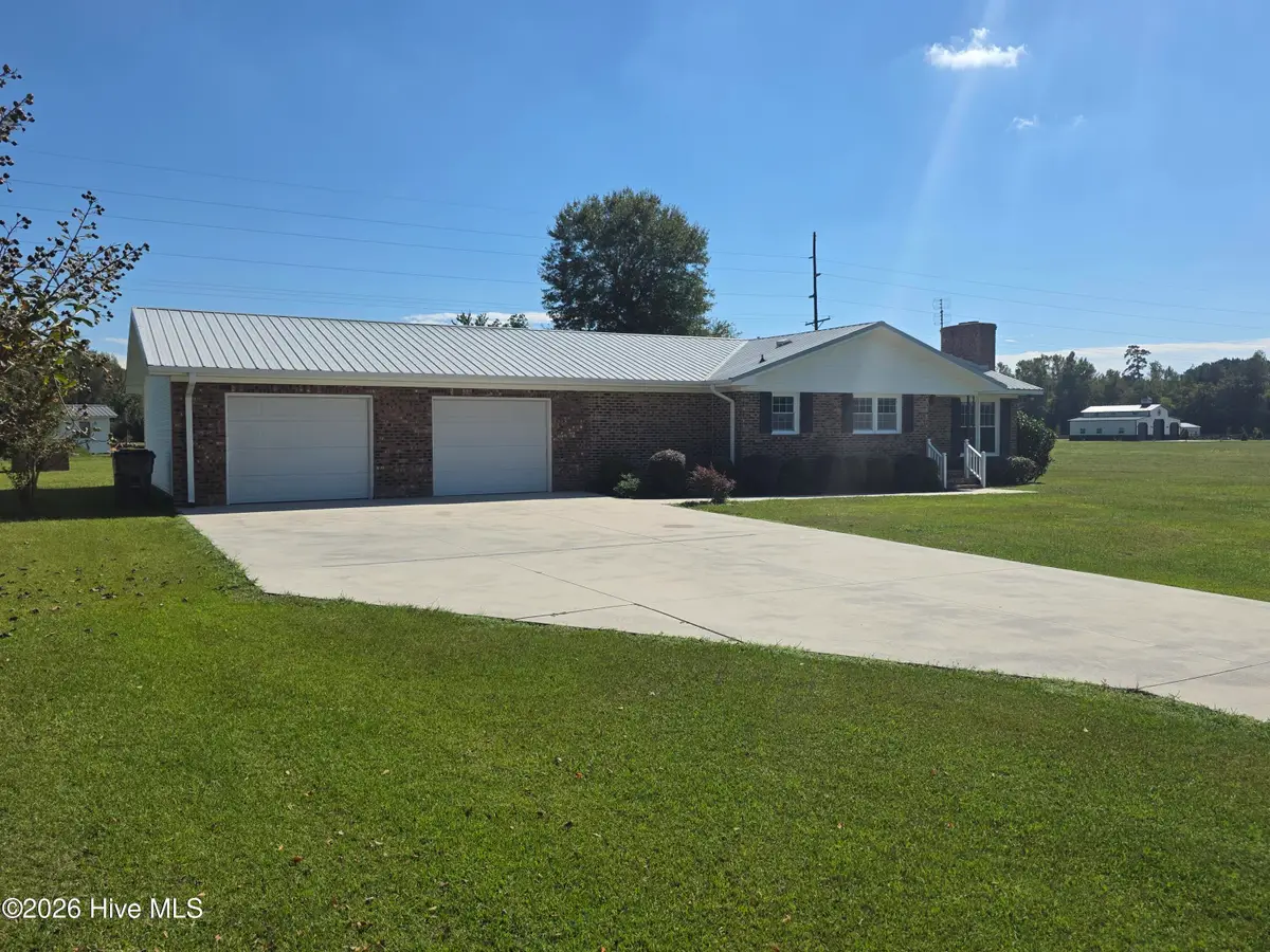 3067 Peacock Road, Whiteville, NC 28472 - #1