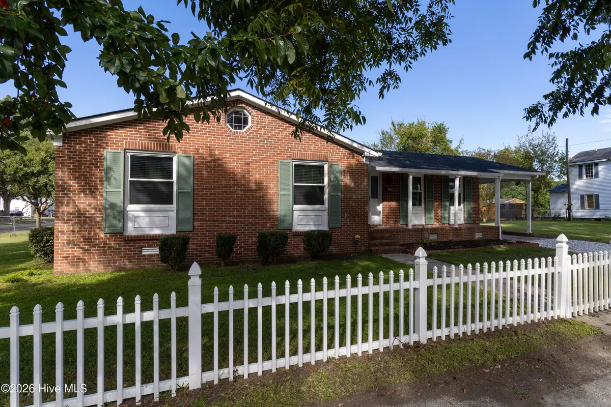 124 W Albemarle Street, Edenton, NC 27932 - #1