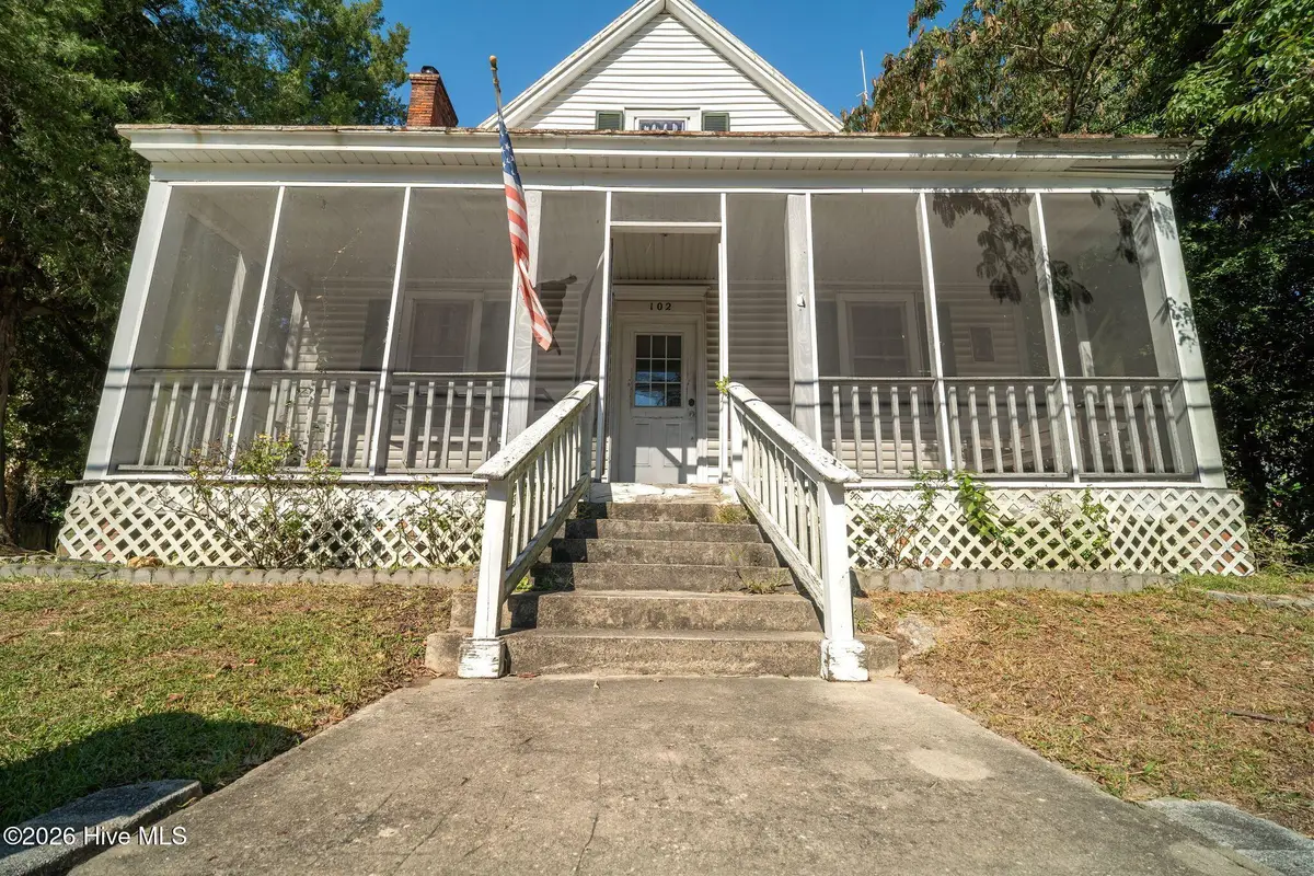 102 N Weber Street, Trenton, NC 28585 - #1