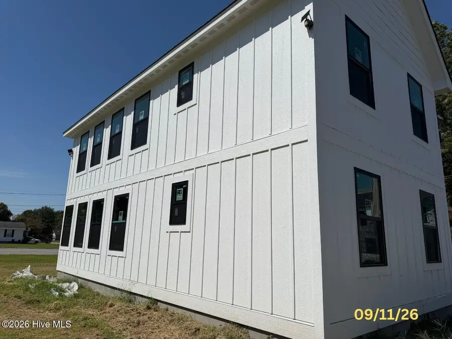 105 Bell Street, Elizabeth City, NC 27909 - #2