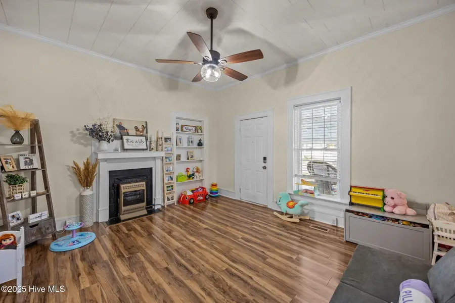 202 N Main Street, Walstonburg, NC 27888 - #3
