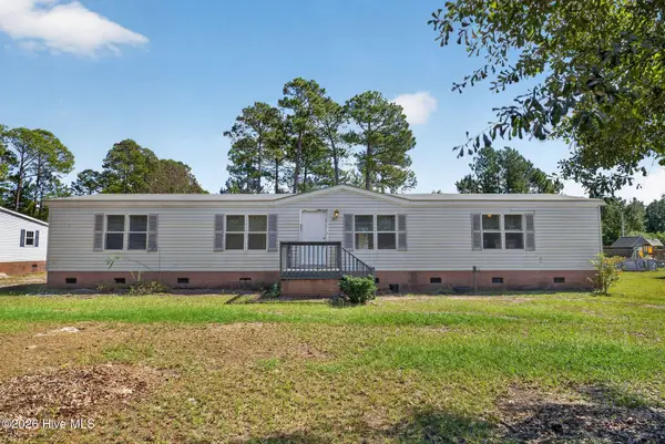 227 Hearthside Drive, Rocky Point, NC 28457