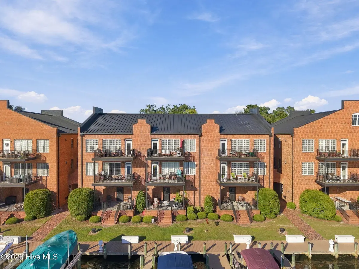 421 W Main Street #201, Washington, NC 27889 - #1