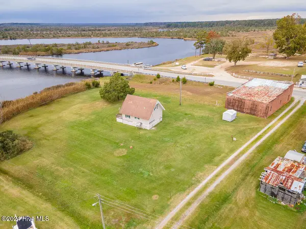 110 Wetherington Landing Road, Stella, NC 28582