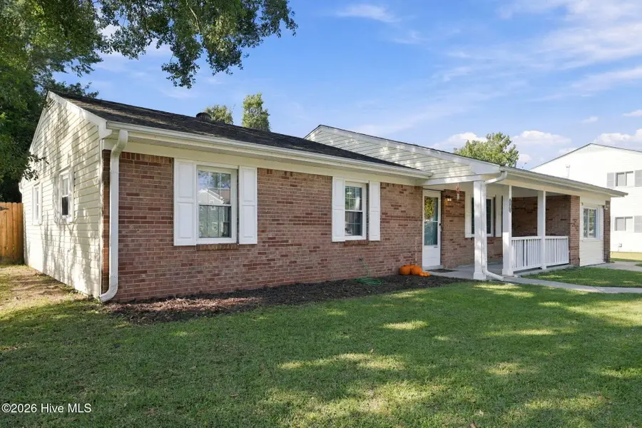 18 Walnut Drive, Jacksonville, NC 28546 - #3