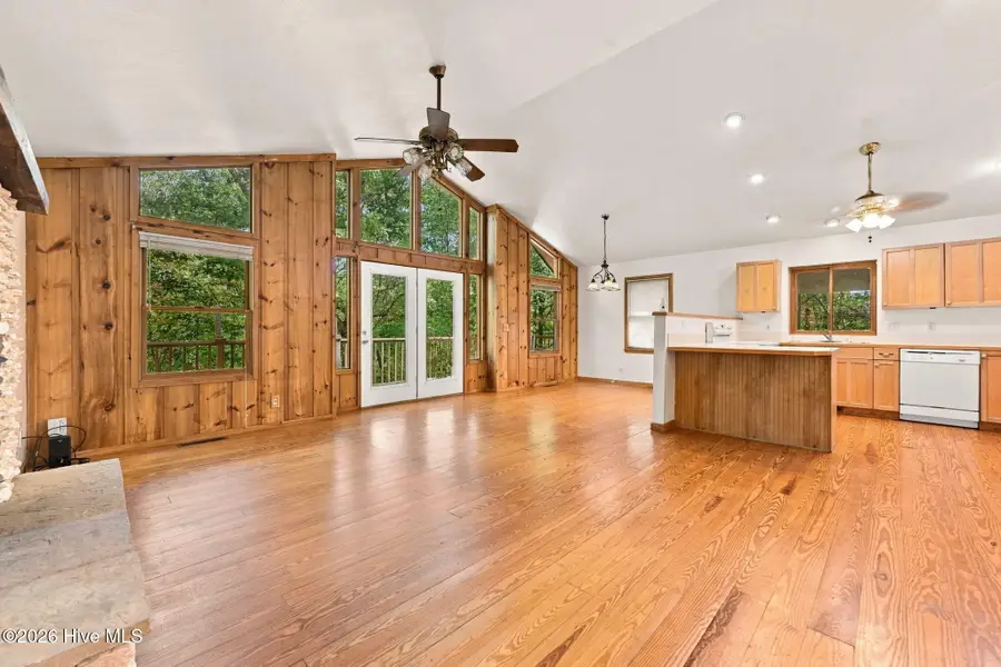 124 Bradford Drive, Marble, NC 28905 - #2