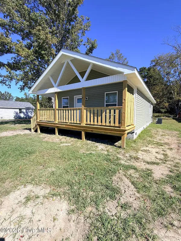 933 Hickman Road, Tabor City, NC 28463