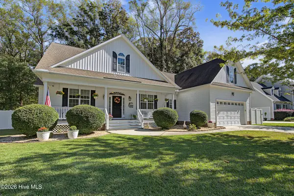 135 Castle Court, Washington, NC 27889