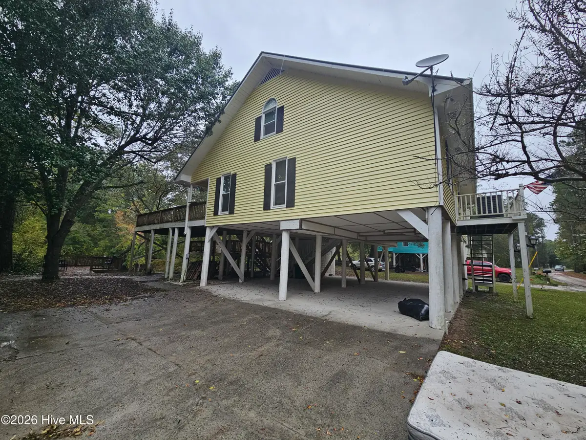 1125 River Bend Drive, Burgaw, NC 28425 - #1