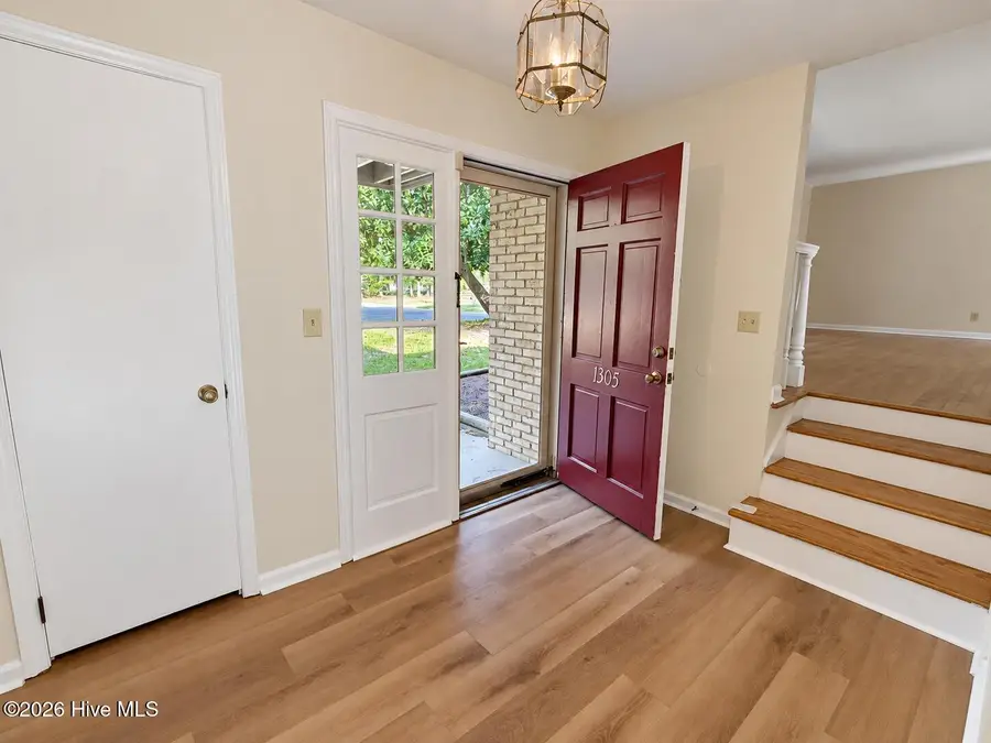 1305 Jones Circle, Laurinburg, NC 28352 - #3