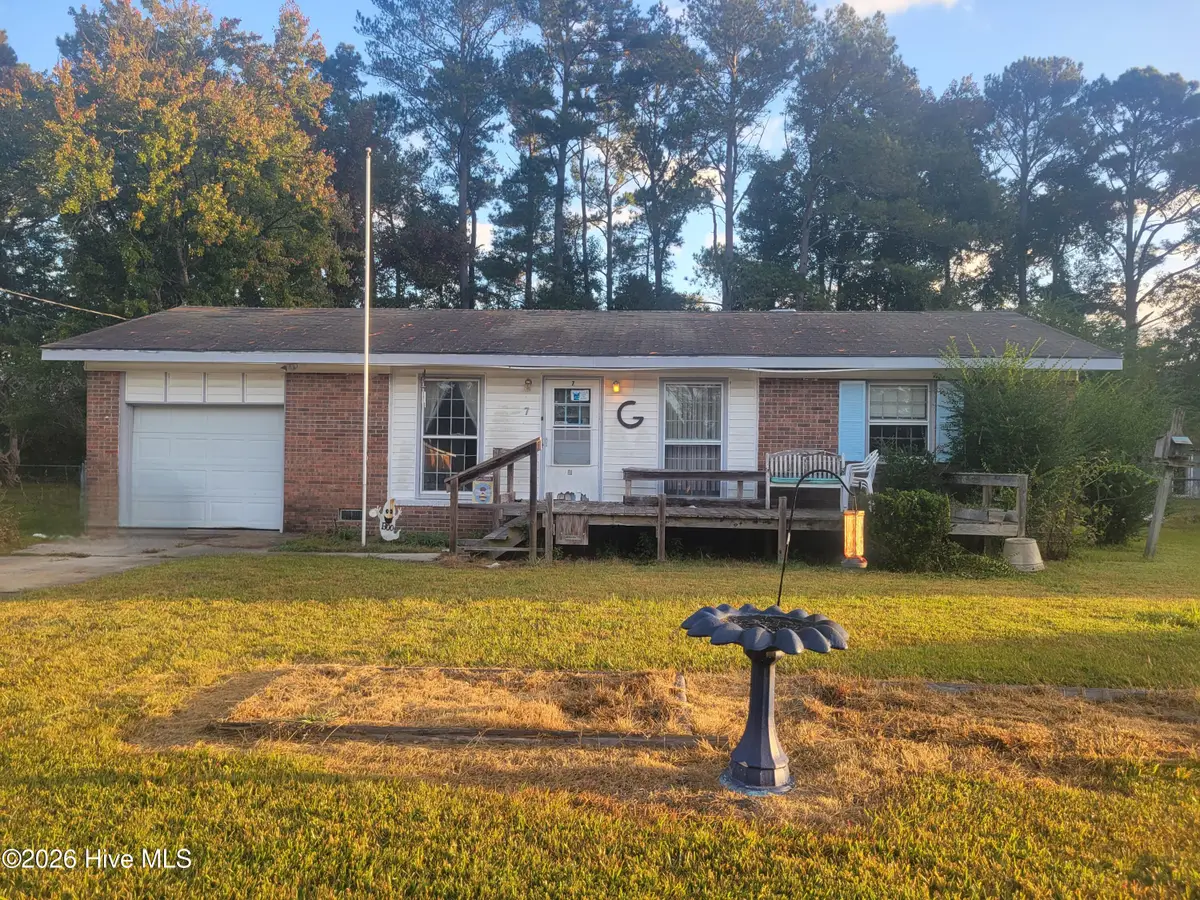 7 Yorkshire Drive, Jacksonville, NC 28546 - #1