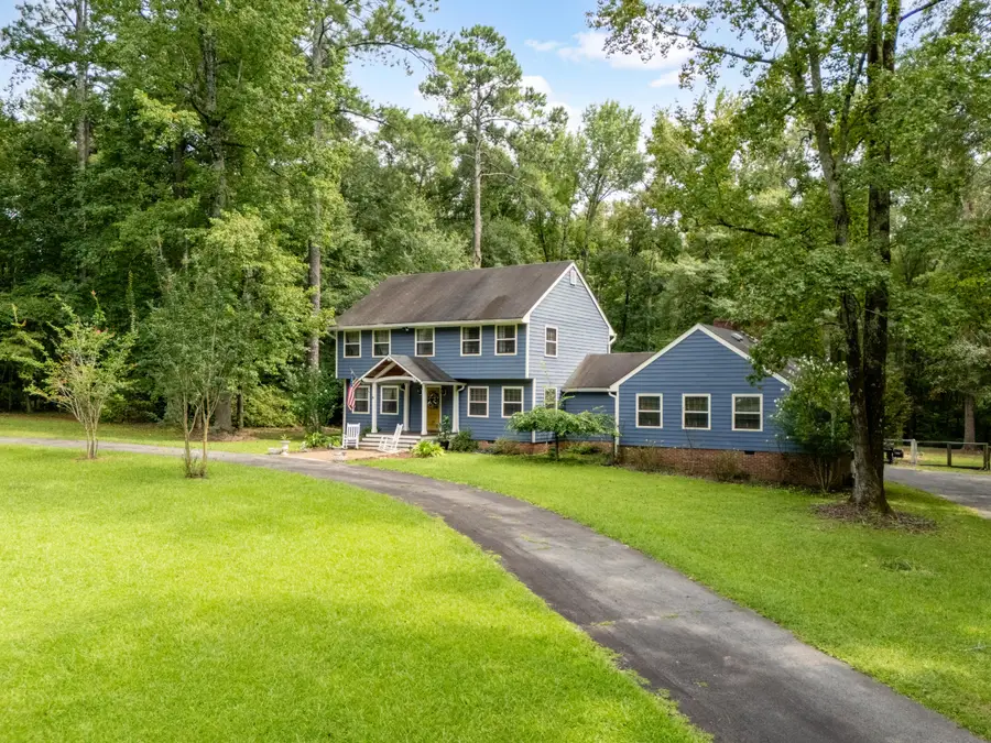 202 Pembroke Dr., Washington, GA 30673 - #2