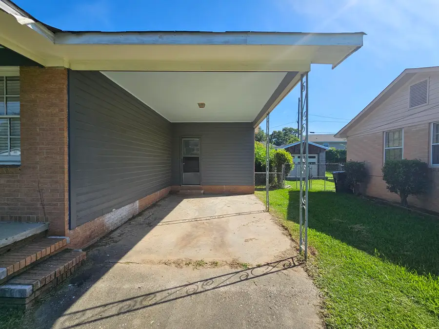 109 E E Walker Street, Augusta, GA 30901 - Image #2