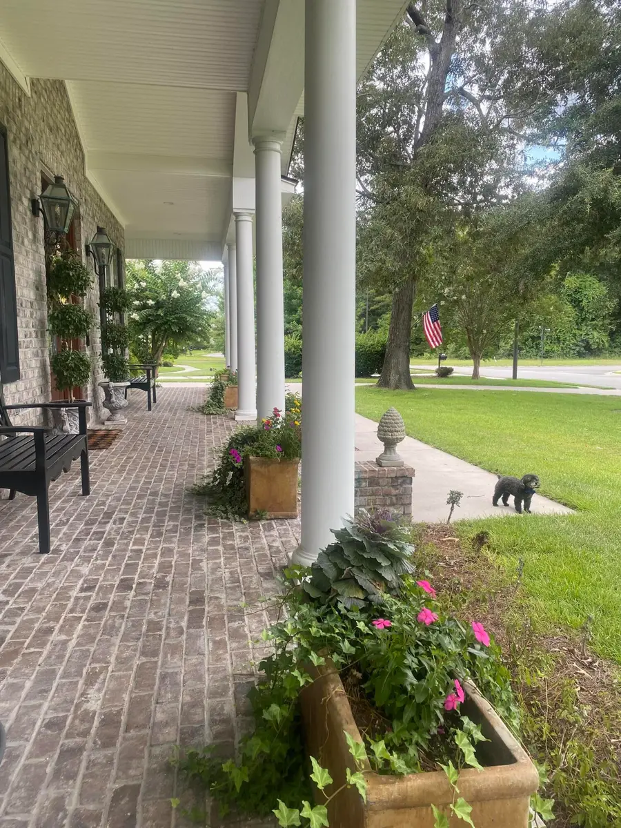 1 Oakcrest Drive E Drive, Savannah, GA 31405 - Image #2