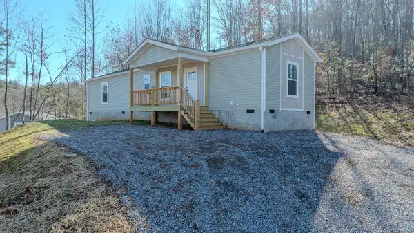 301 Loganberry Lane, Hayesville, NC 28904