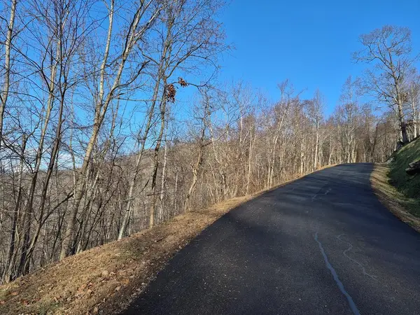 Lot 62 Dan Knob, Hayesville, NC 28904