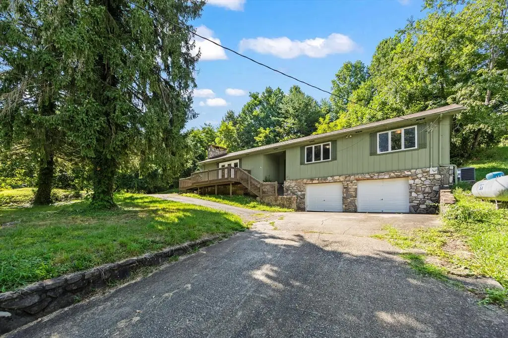 30 Arlington Extension, Bryson City, NC 28713 - #1