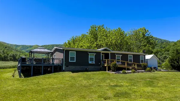 66 School House Drive, Robbinsville, NC 28771