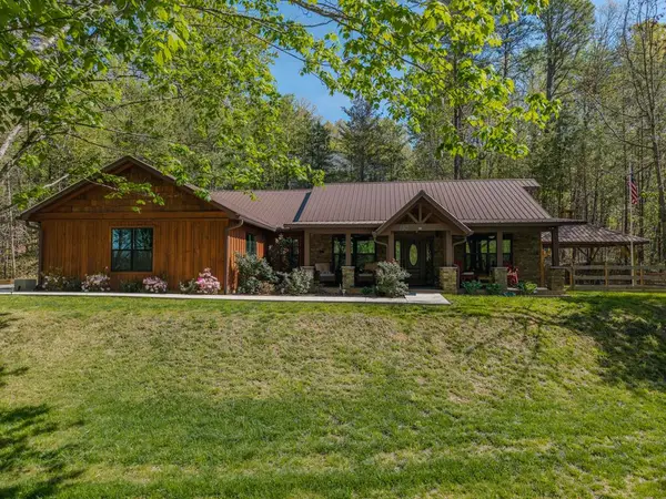 190 Galloway Drive, Hayesville, NC 28904