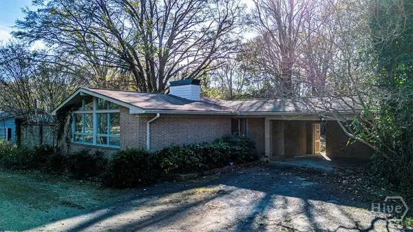 789 Glenn Carrie Road, Hull, GA 30646