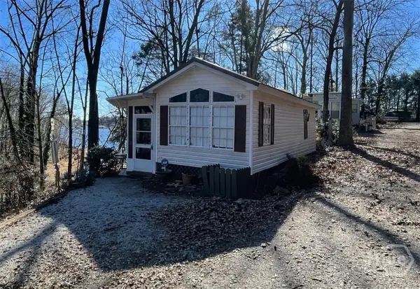 20 Clipper Circle, Hartwell, GA 30643