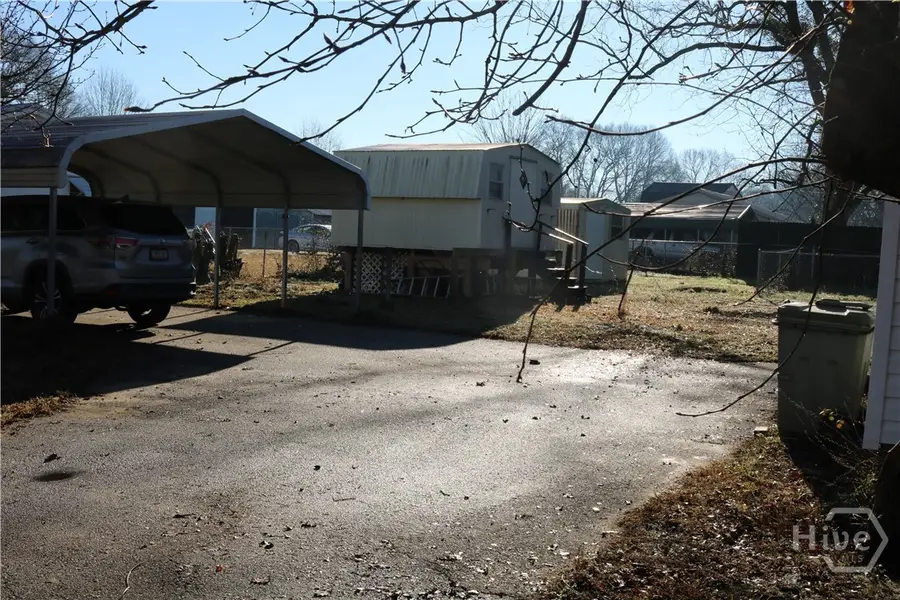 640 Gholston Street, Comer, GA 30629 - #3